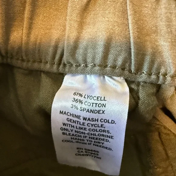 NWT Caslon Khaki Women Shorts - Picture 4 of 4